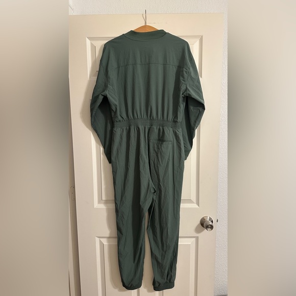 Old Navy Green Active Jumpsuit Size Medium - Picture 4 of 5